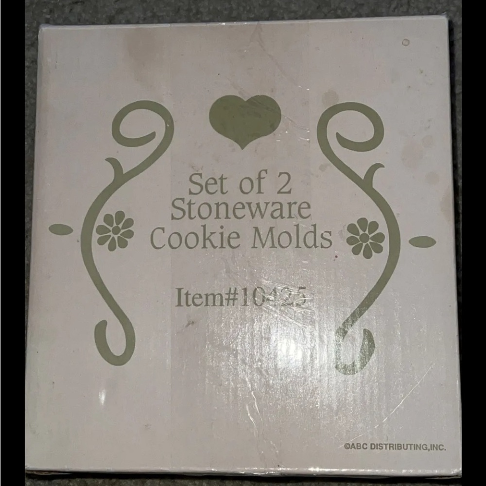 STONEWARE COOKIE 🍪 MOLDS 1 HEART , Adorable Animal Design🐏🐰🦆❤️🐇 New